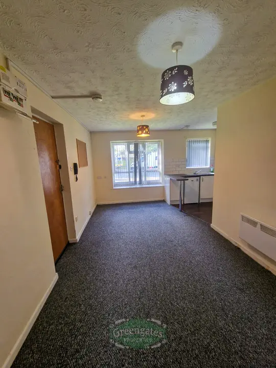 Flat Howarth Way in Birmingham
