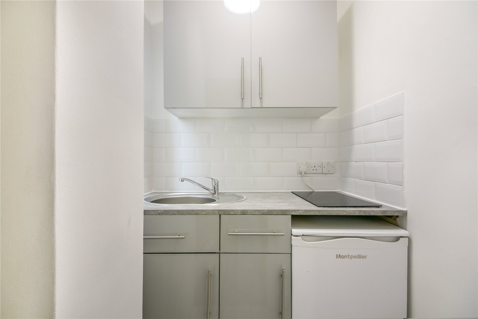 Flat Sloane Avenue in Greater London