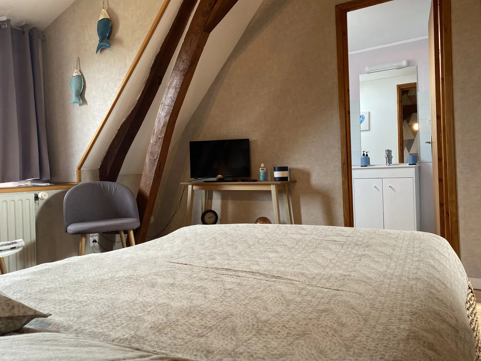 Room D 32 in Forest-Montiers