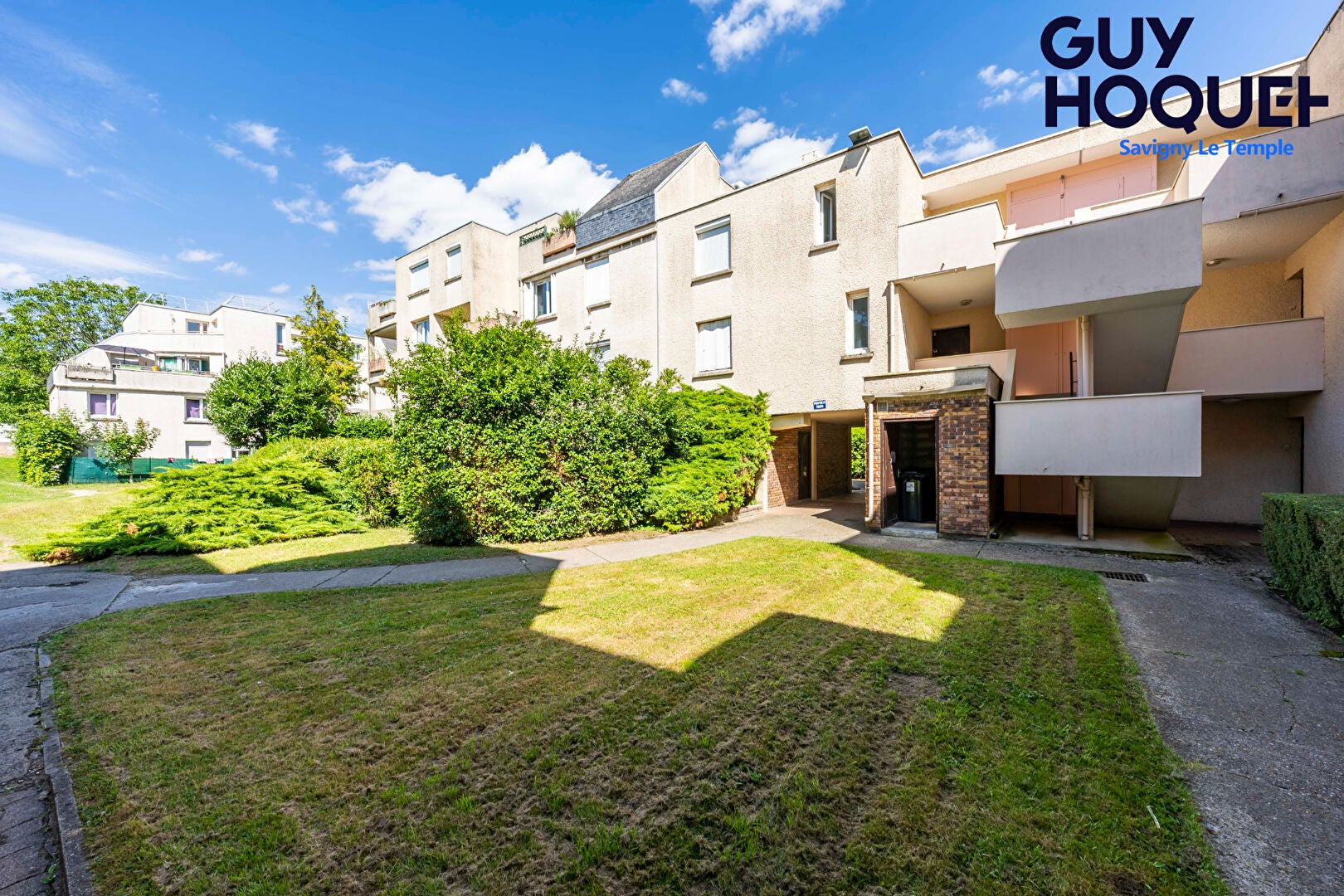 Flat Rue Henri Becquerel in Savigny-le-Temple