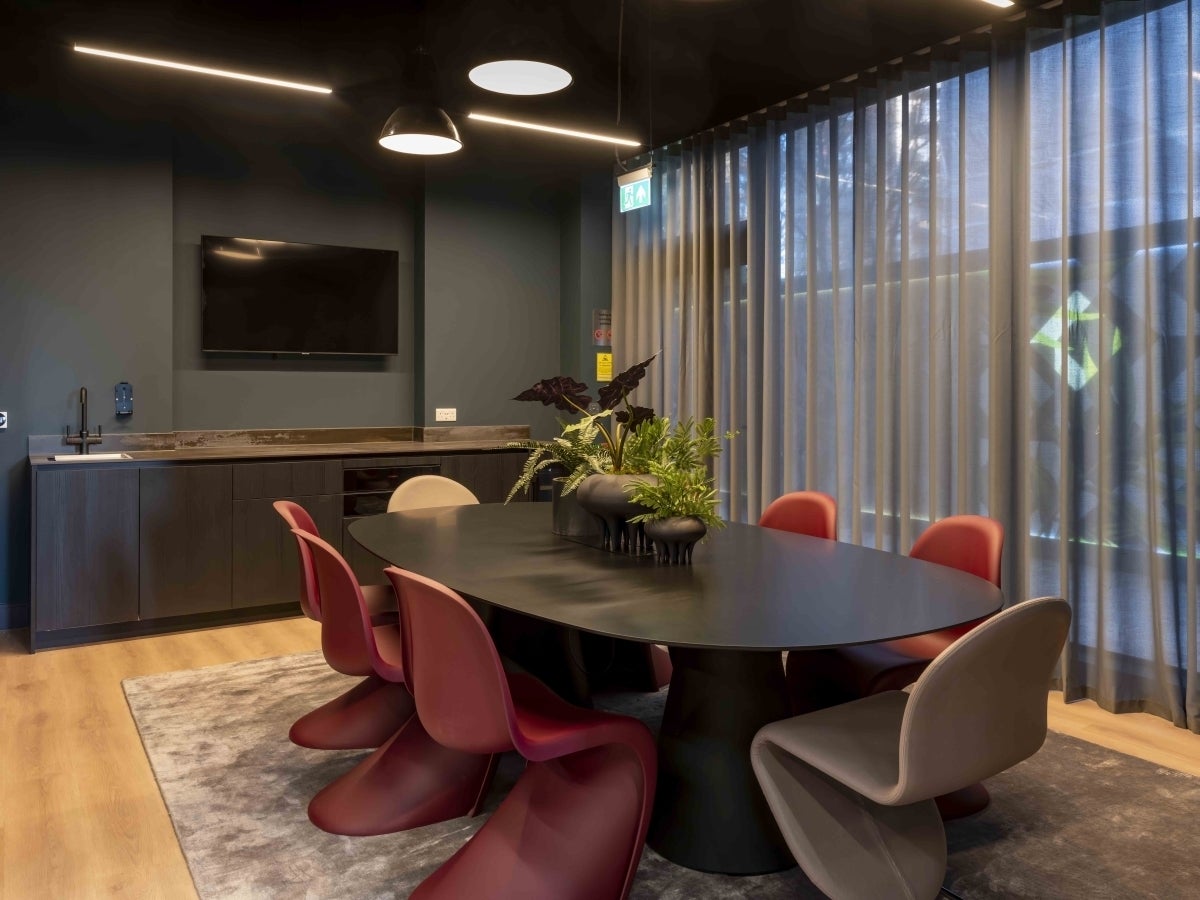 Flat New Lion Way in Greater London