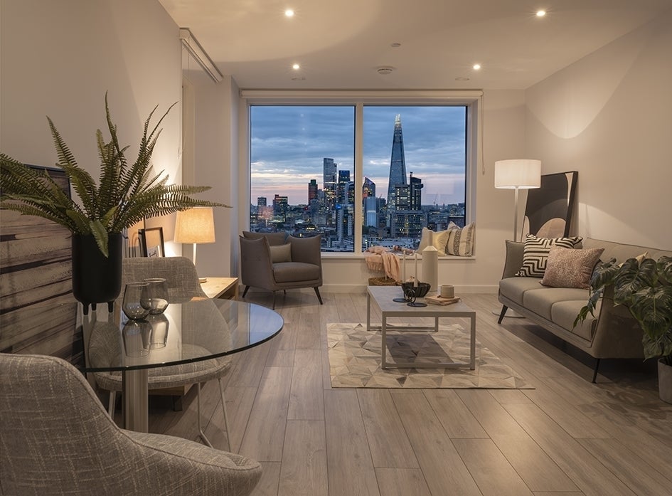 Flat New Lion Way in Greater London