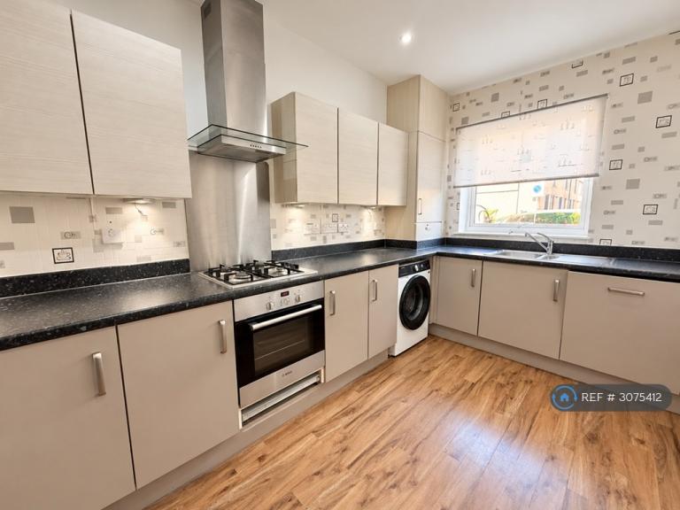 House Ager Avenue in Greater London