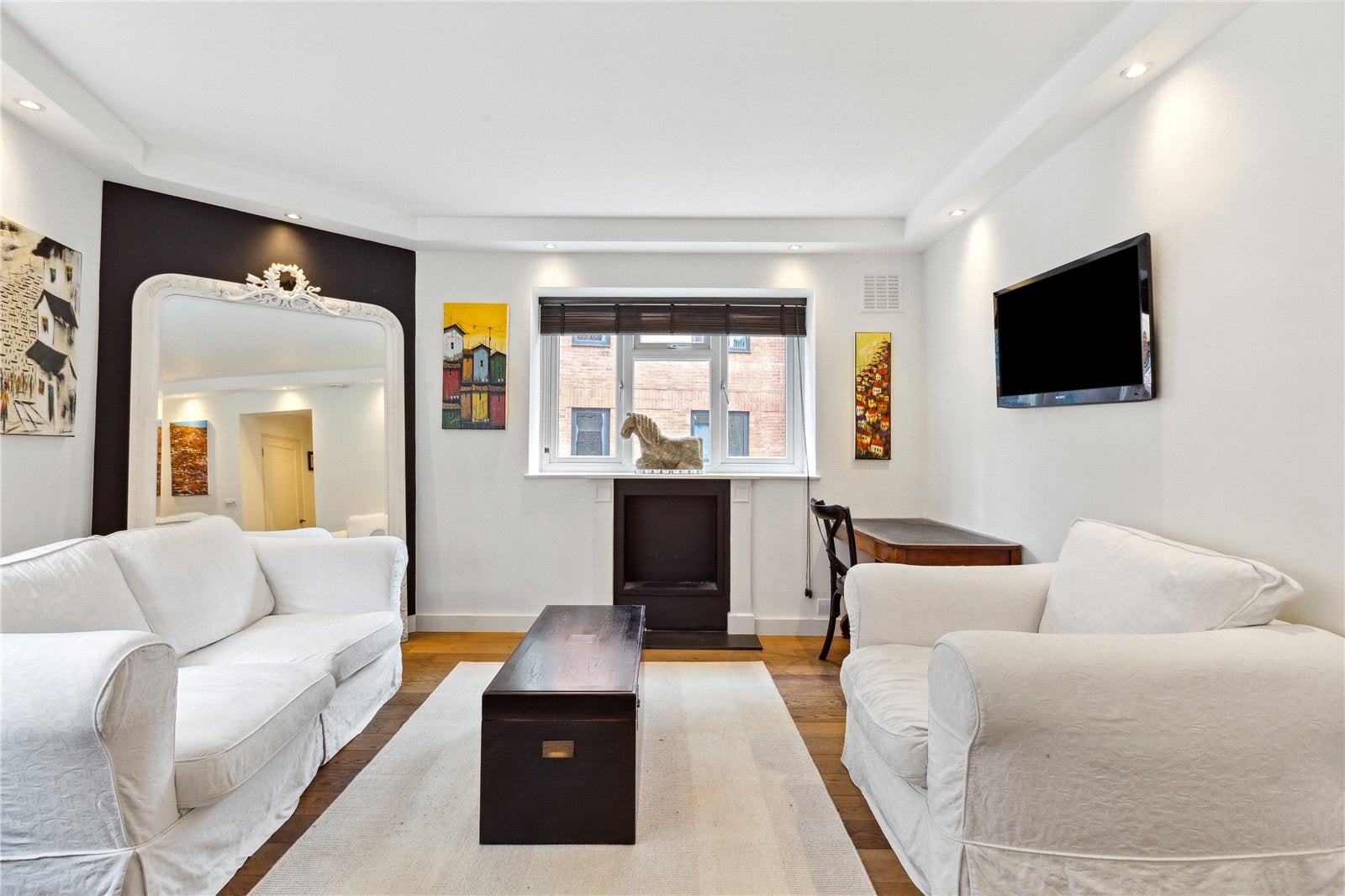 Flat Basil Street in Greater London