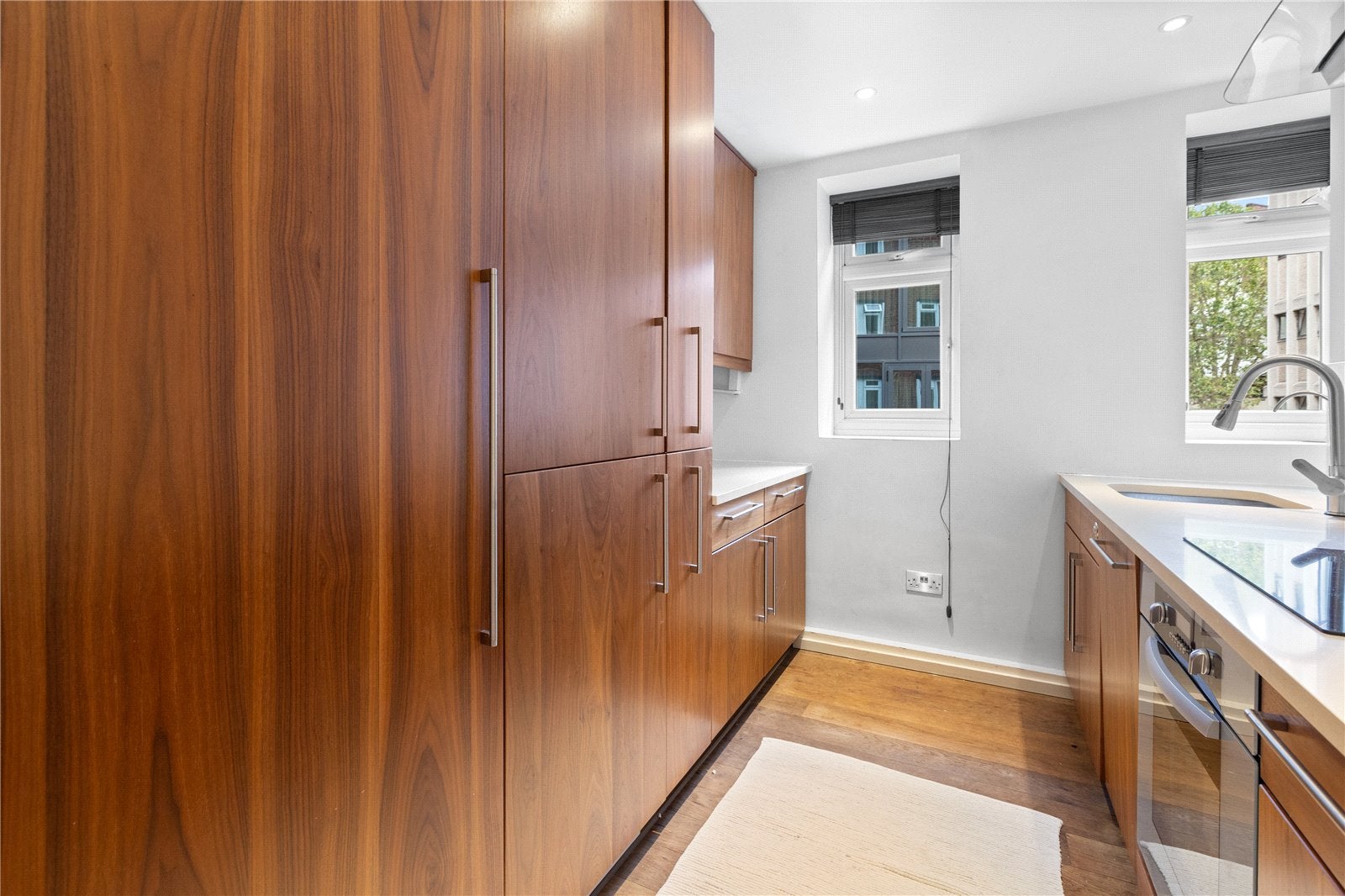 Flat Basil Street in Greater London