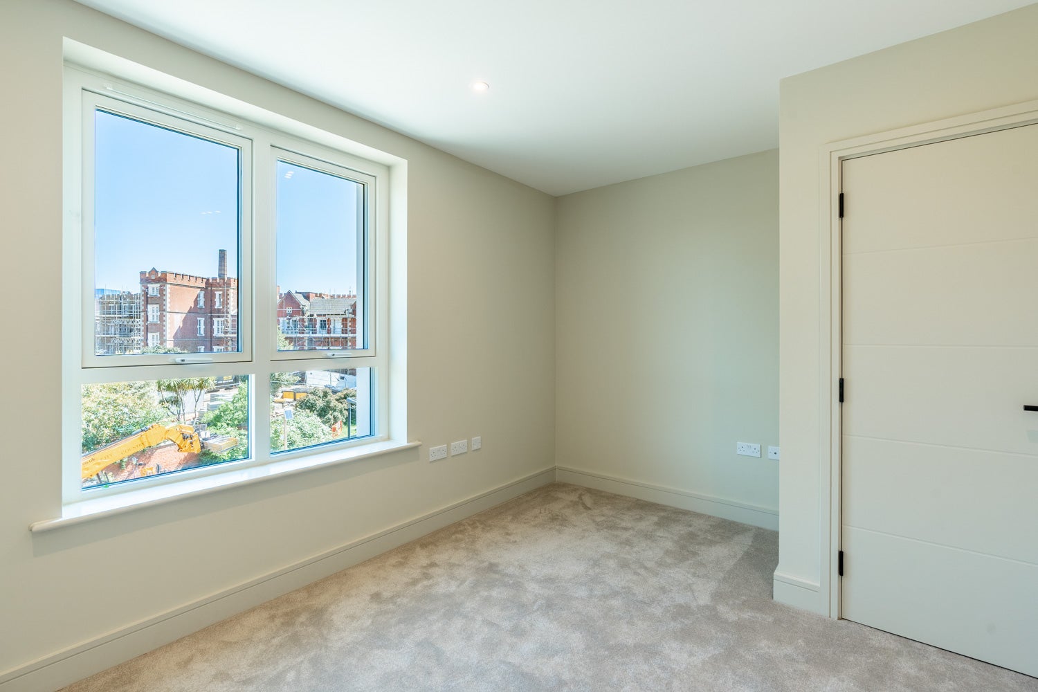 Flat Lapidge Drive in Greater London