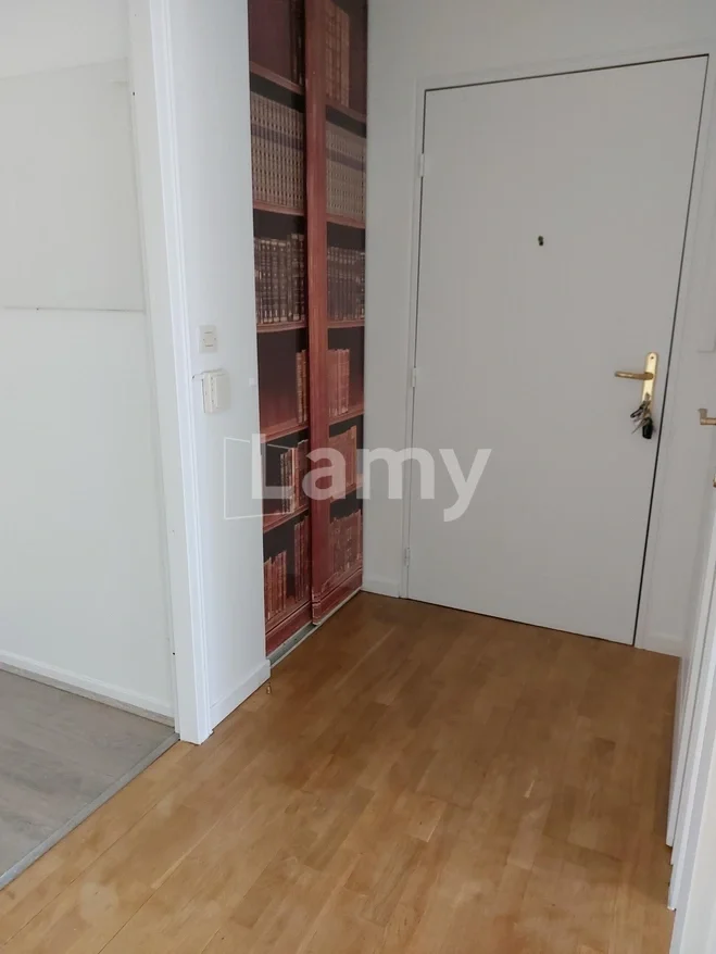 Appartement Place de la Croix Blanche à Compiègne
