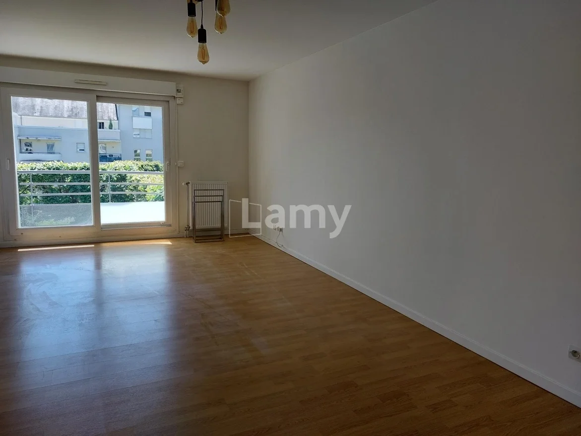 Appartement Place de la Croix Blanche à Compiègne