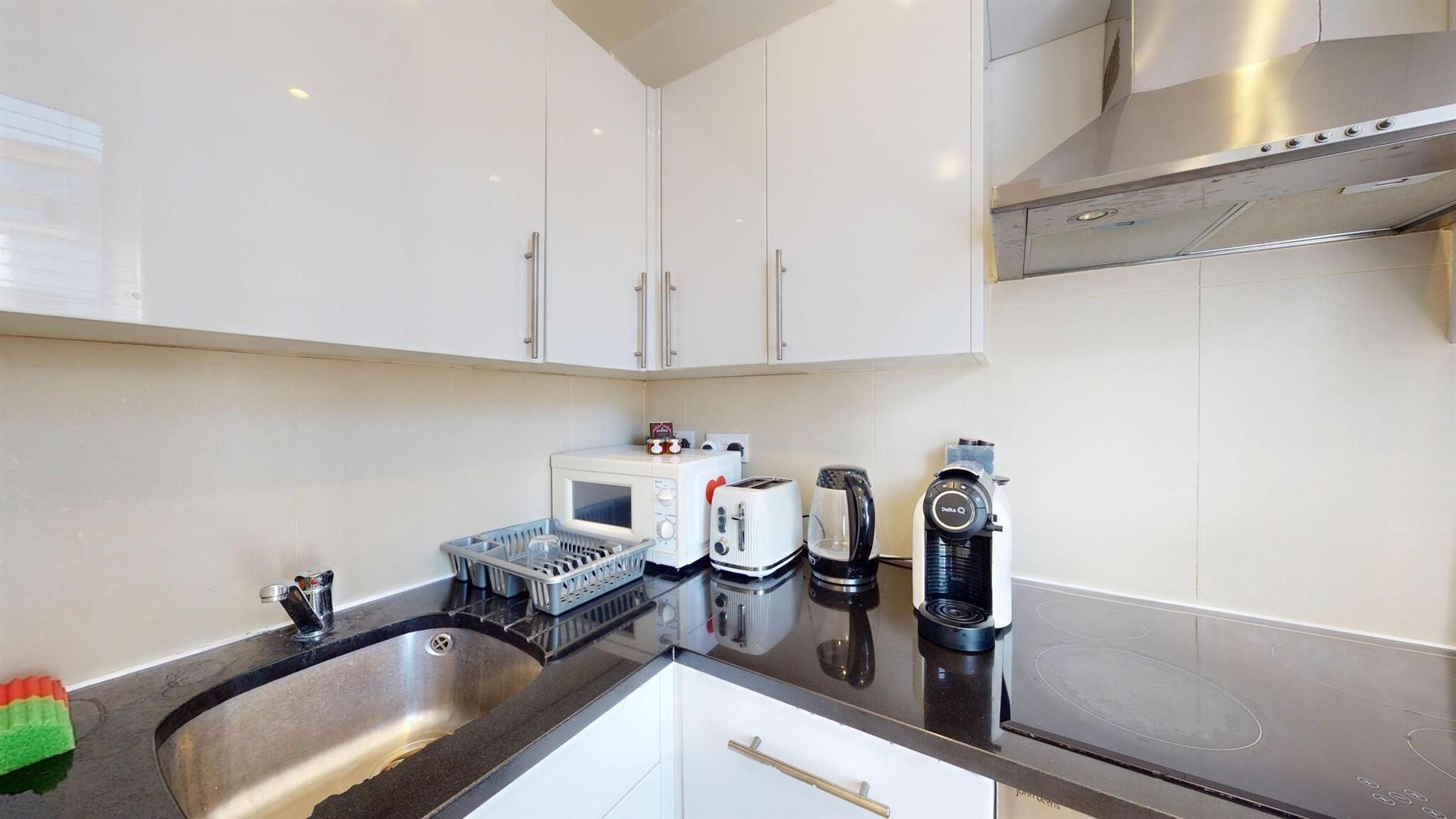 Flat Seagrave Road in Greater London