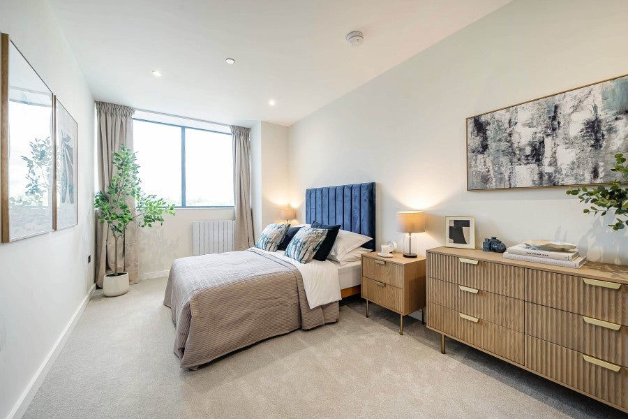 Flat Eastworth Road in Borough of Runnymede