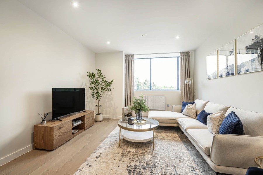 Flat Eastworth Road in Borough of Runnymede