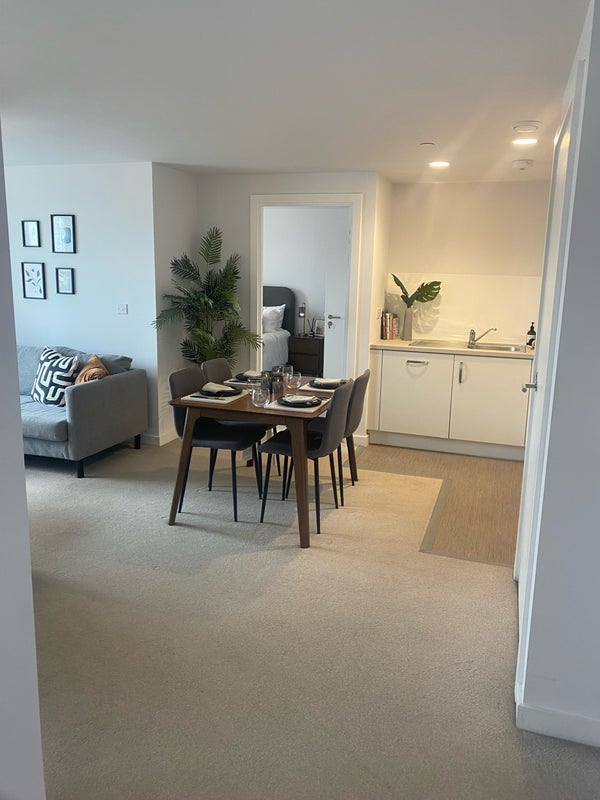 Flat Dearmans Place in Salford