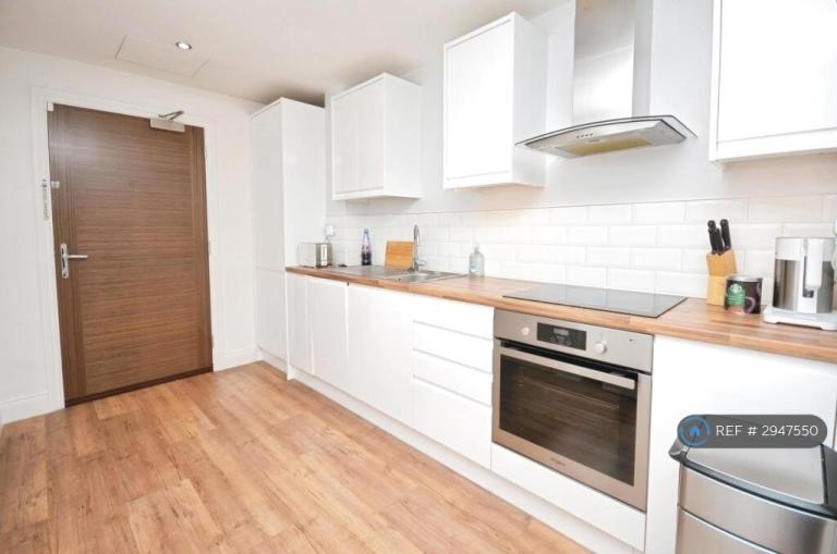 Flat Nelson Terrace in Aylesbury