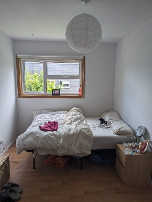 Room Suffolk Road in Greater London