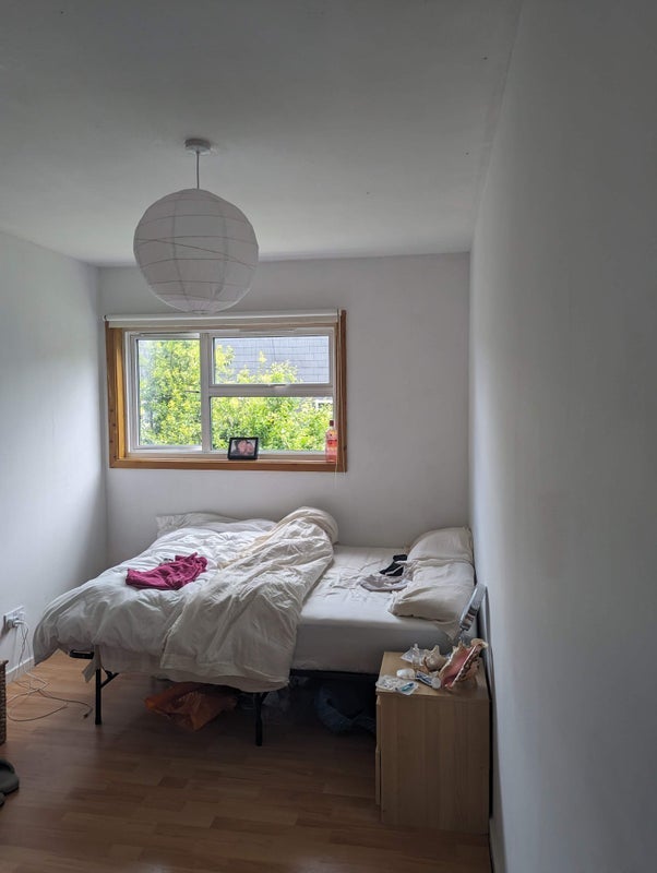 Room Suffolk Road in Greater London