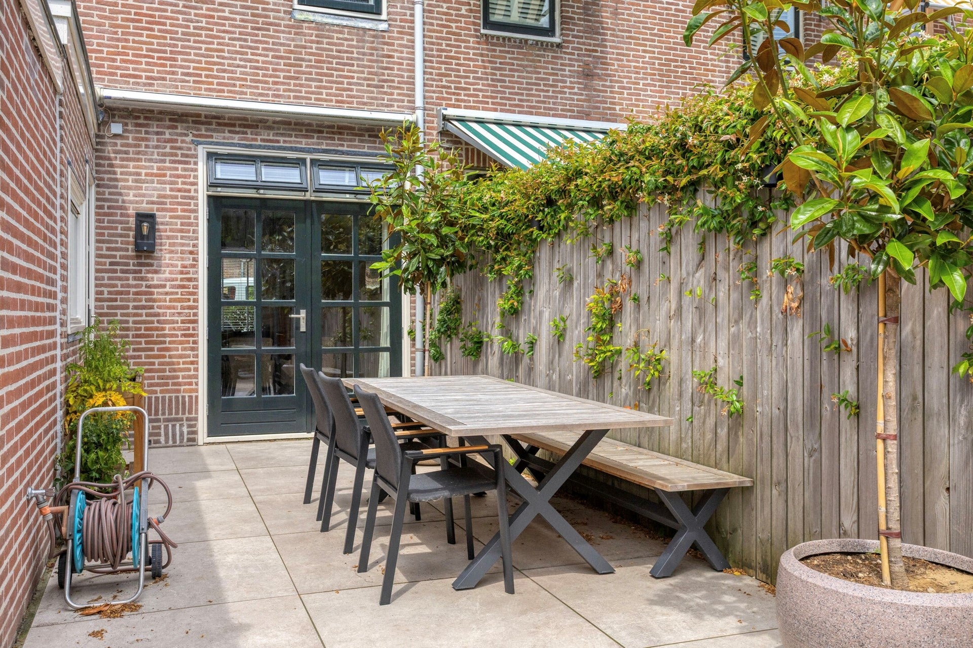 Tussenwoning te koop: Duinzichtstraat 24, Oegstgeest