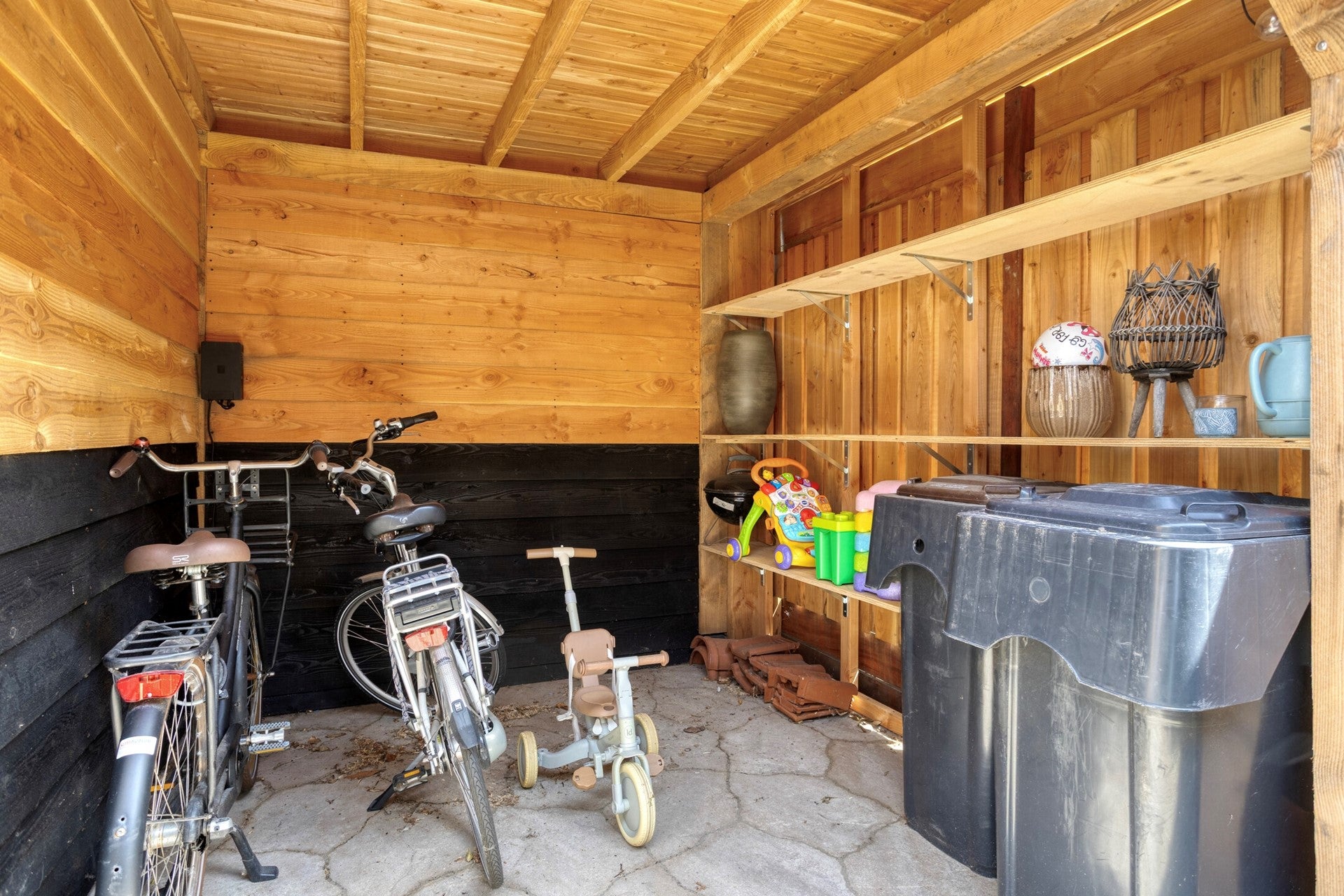 Tussenwoning te koop: Duinzichtstraat 24, Oegstgeest