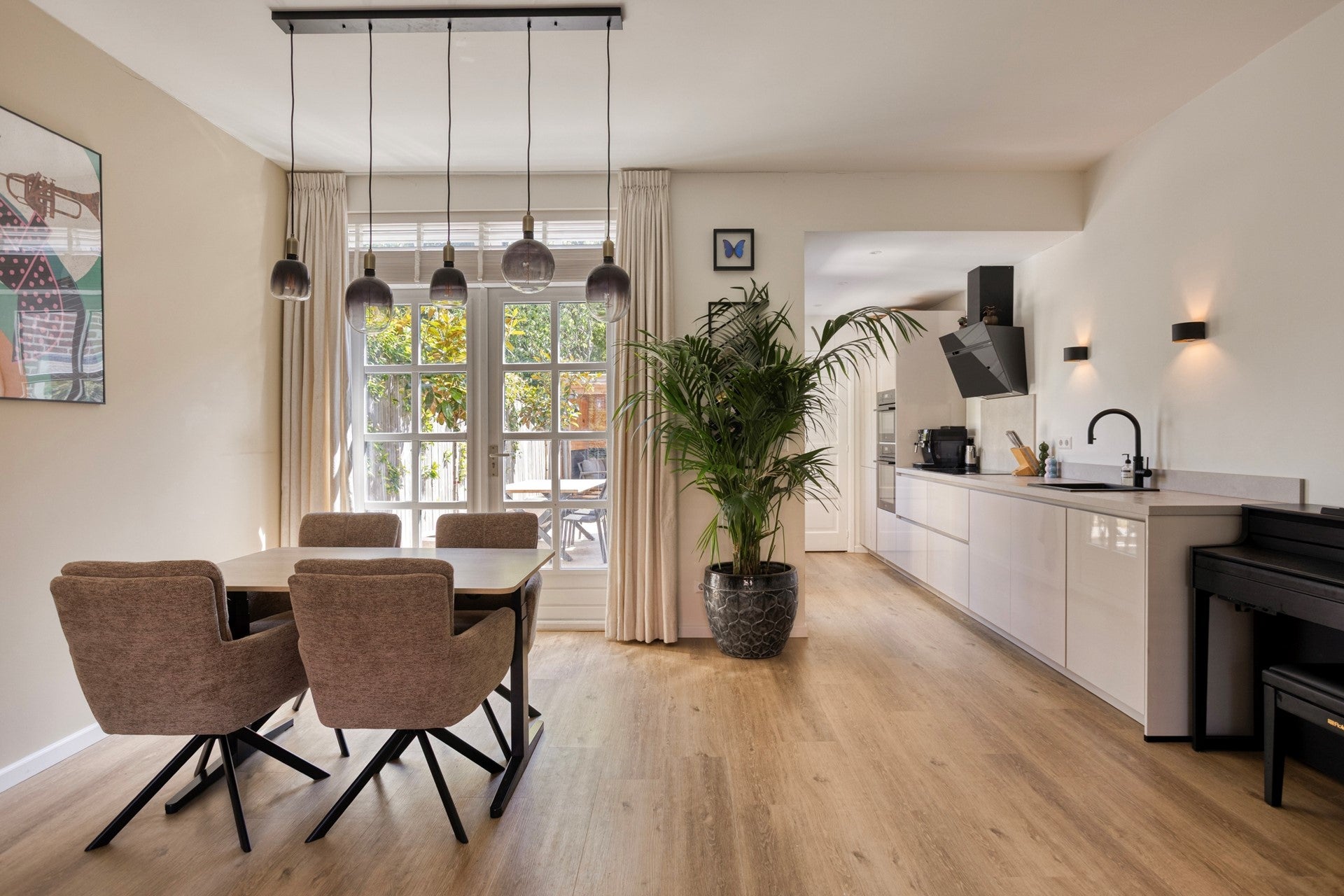 Tussenwoning te koop: Duinzichtstraat 24, Oegstgeest