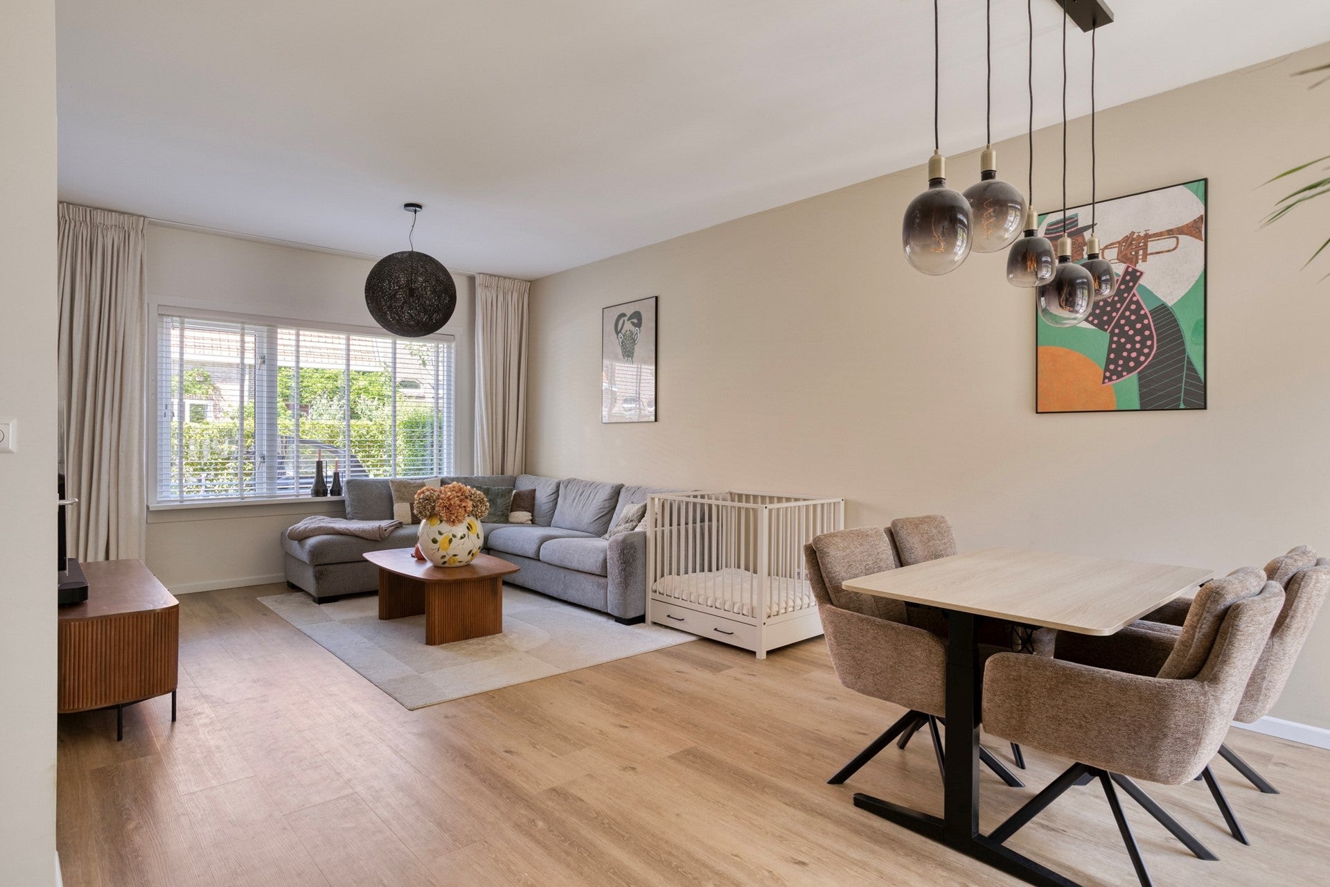 Tussenwoning te koop: Duinzichtstraat 24, Oegstgeest