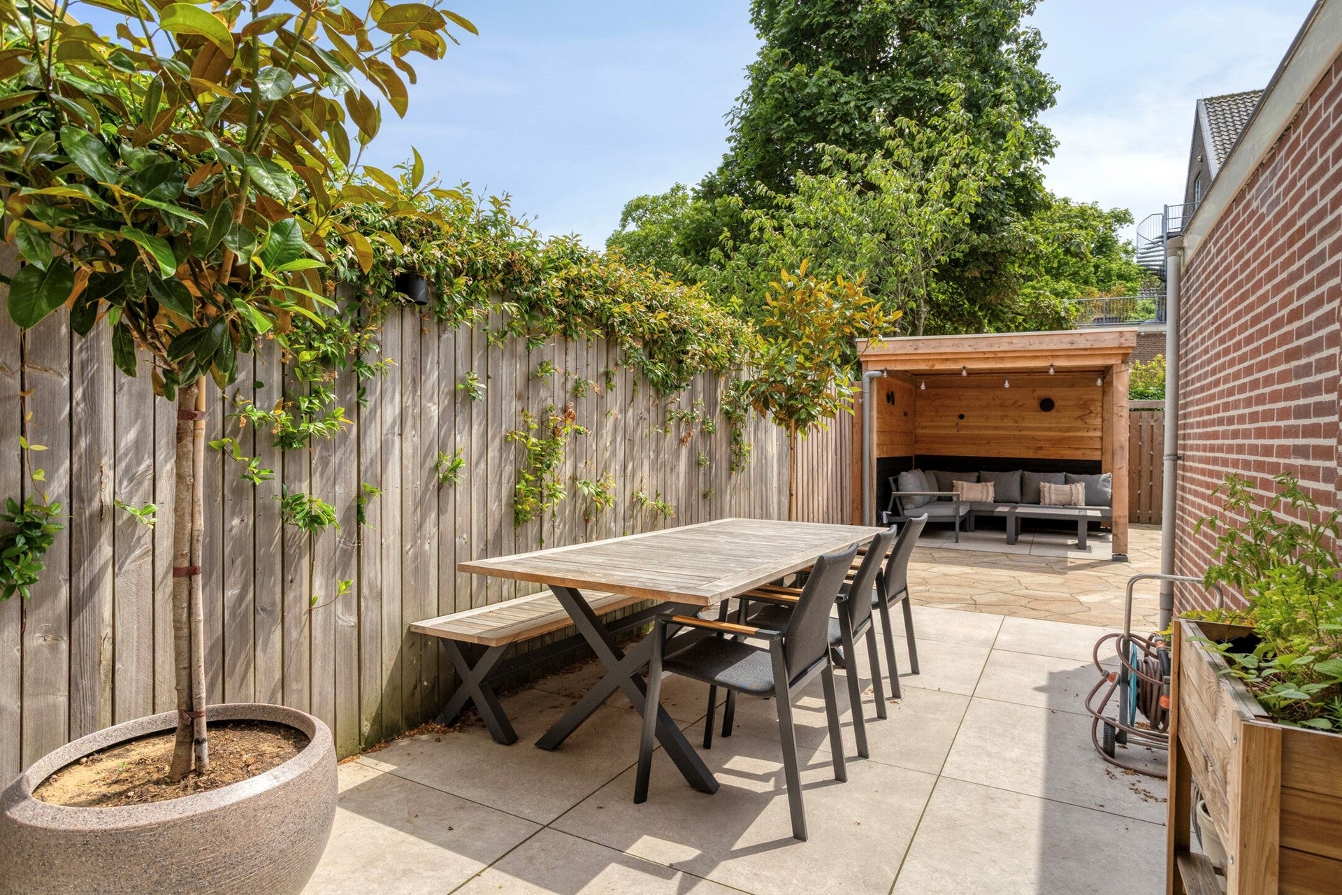 Tussenwoning te koop: Duinzichtstraat 24, Oegstgeest