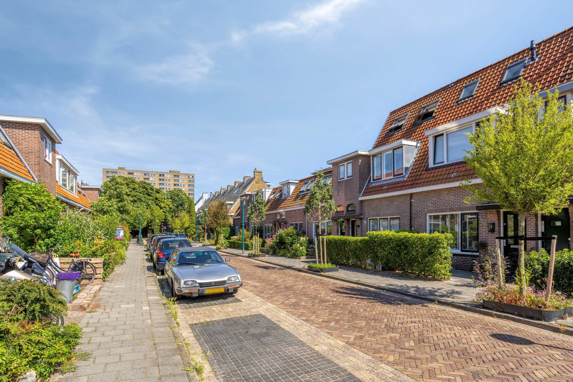 Tussenwoning te koop: Duinzichtstraat 24, Oegstgeest