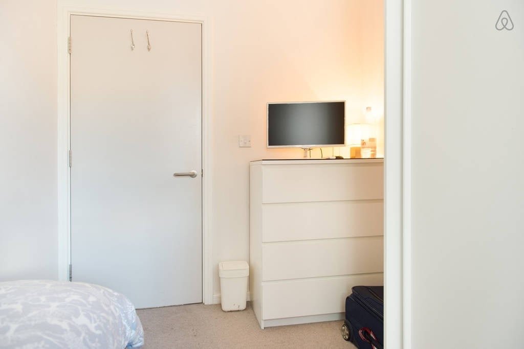 Room Baythorne Street in Greater London