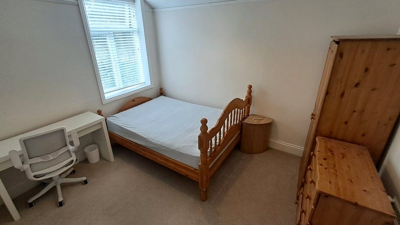 Room Poplar Avenue in Birmingham