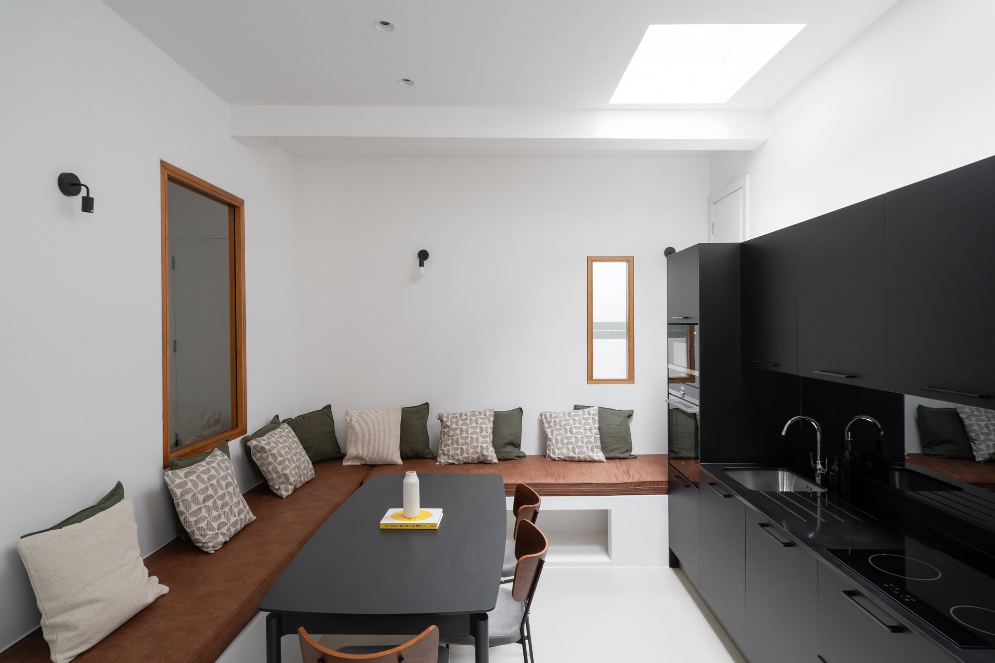 Flat Macroom Road in City of Westminster