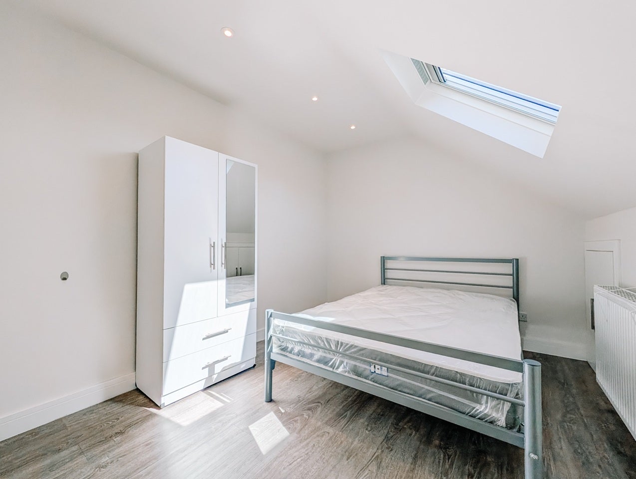 Flat Addiscombe Road in Greater London