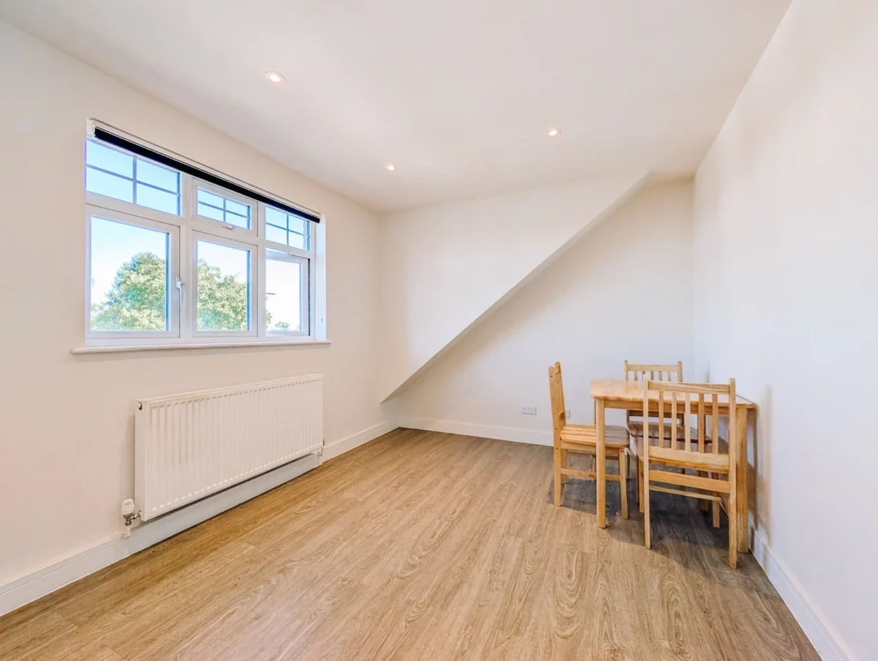 Flat Addiscombe Road in Greater London