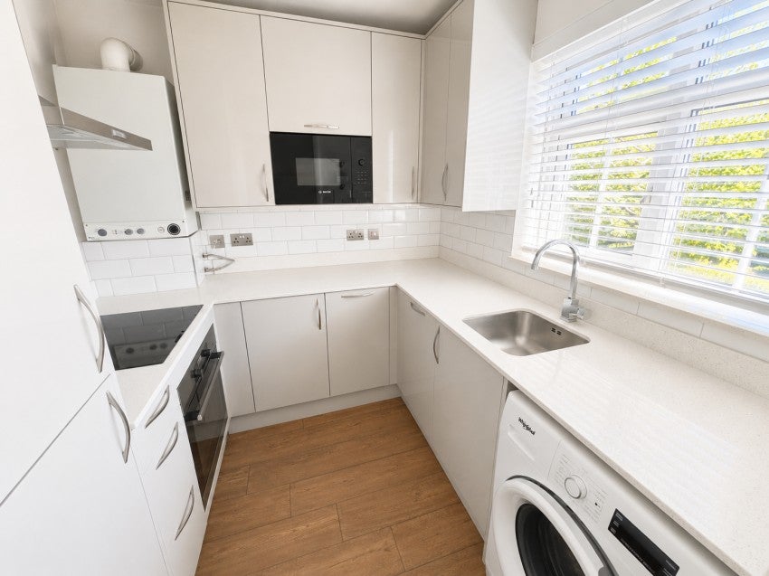 Flat Napier Road in Borough of Spelthorne