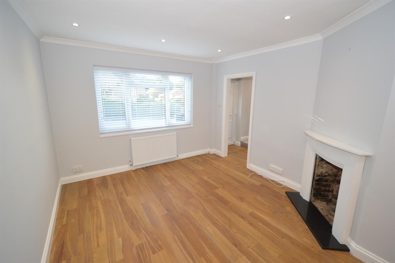 House Manor Way in Surrey Heath
