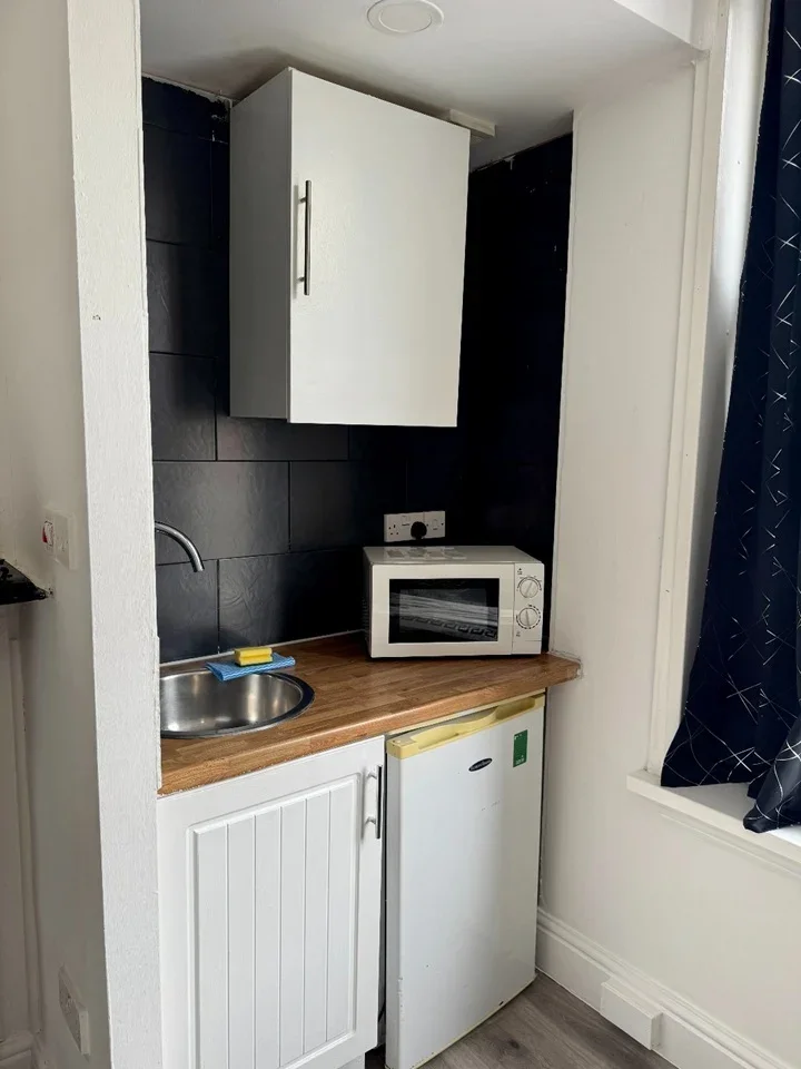 Room Wharfedale Street in Sandwell