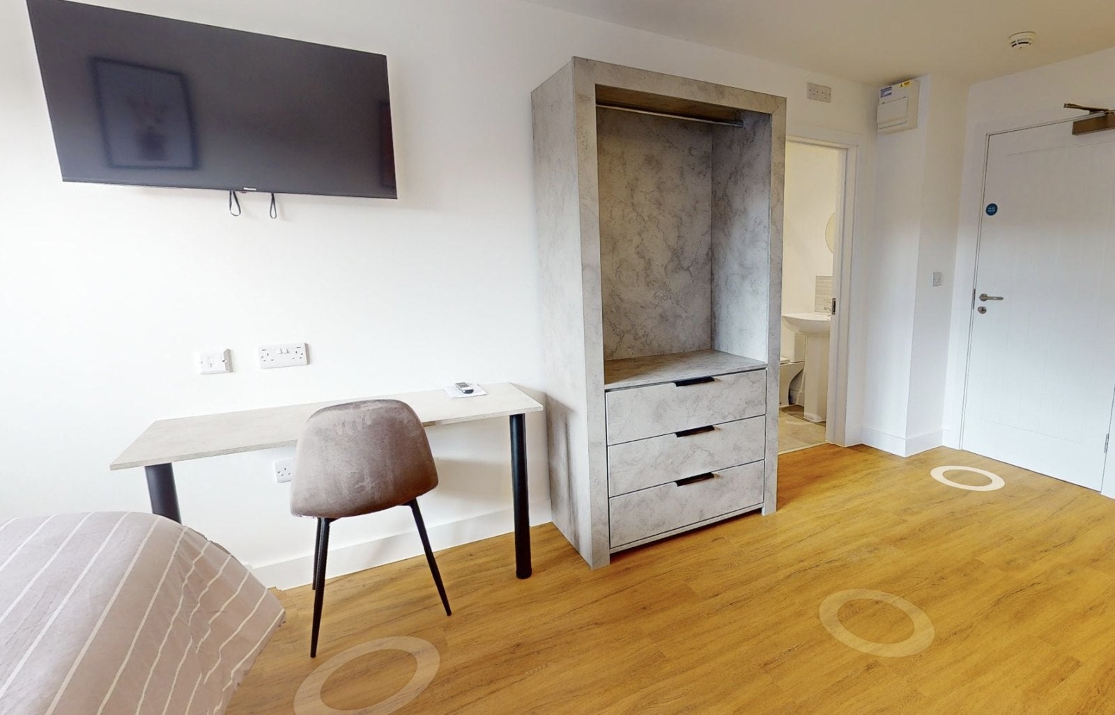 Room Lemyngton Street in Charnwood