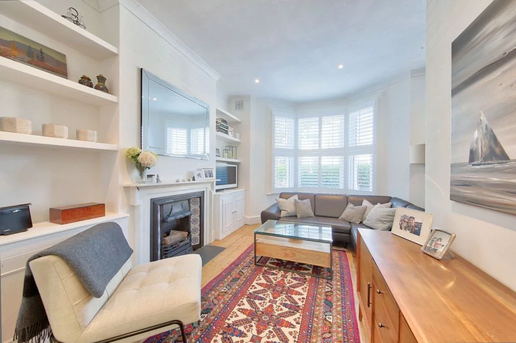 Flat Herndon Road in Greater London