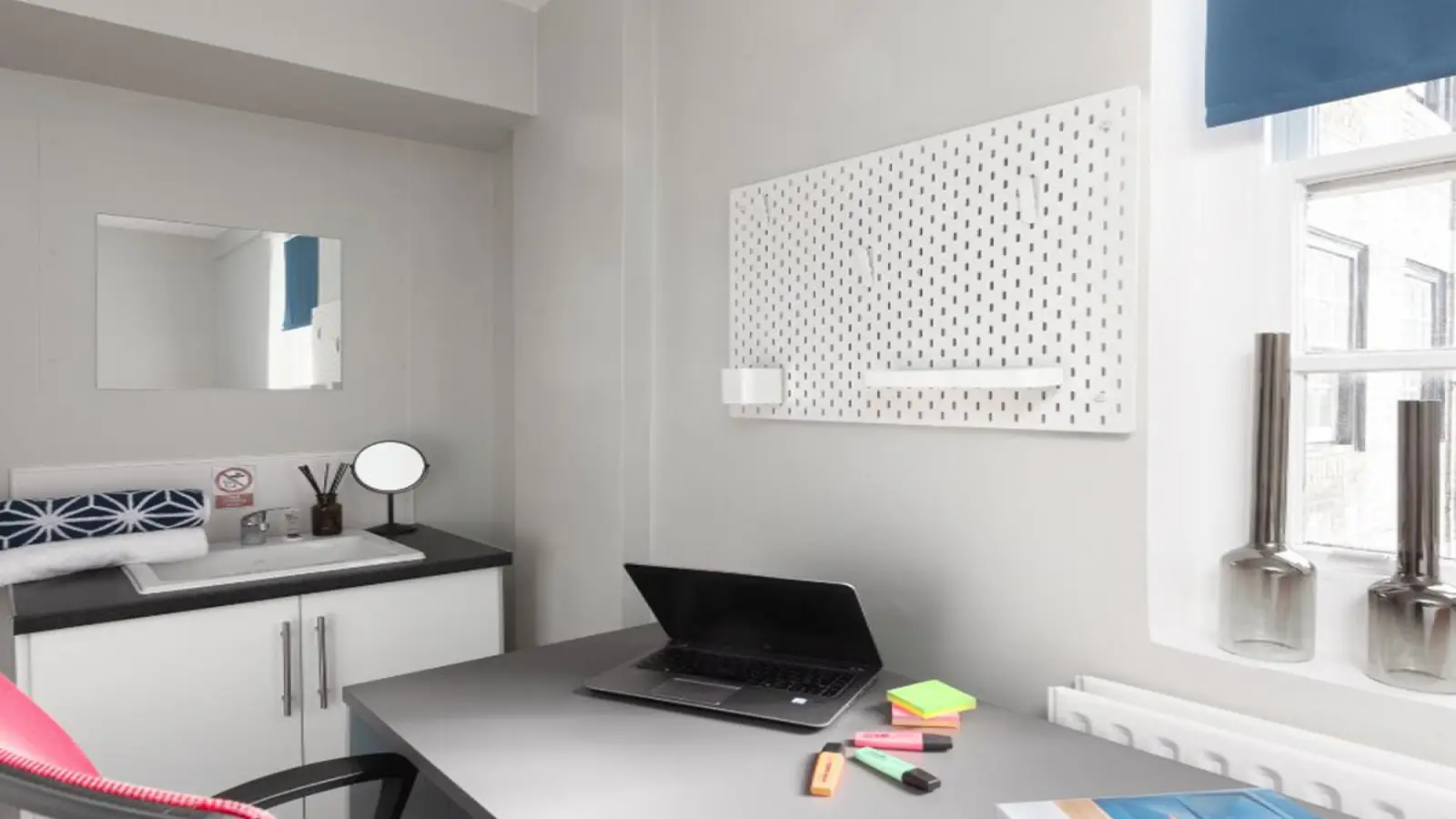 Room Horseferry Road in City of Westminster