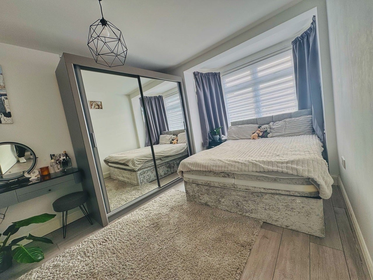 Flat Framfield Road in Greater London