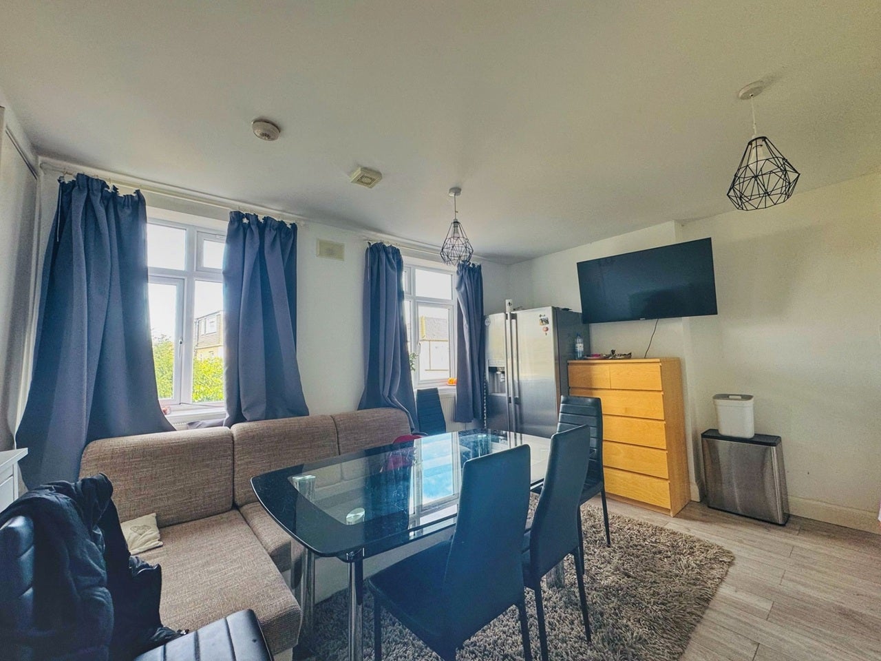 Flat Framfield Road in Greater London