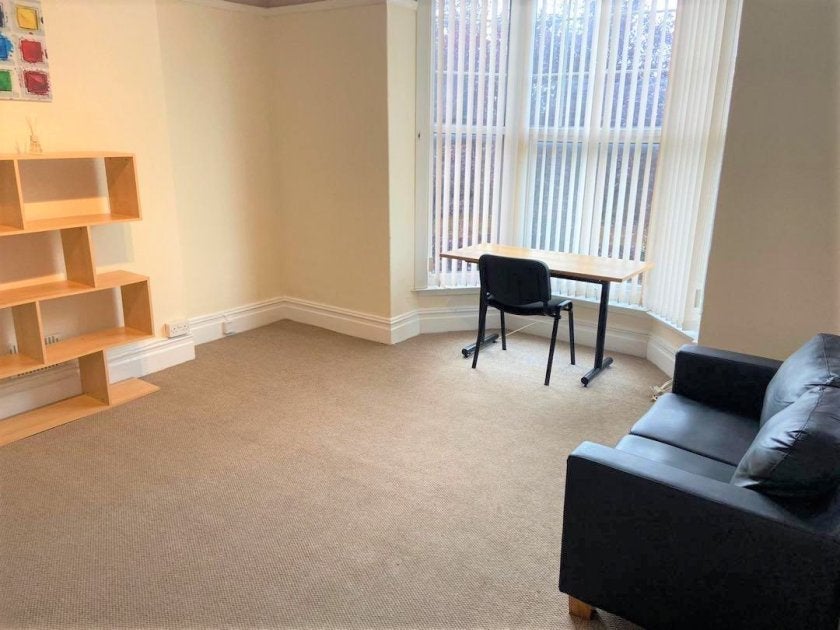 Flat Sketty Road in Swansea