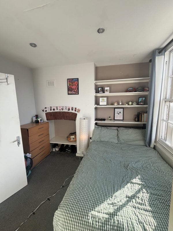 Room Delancey Street in Greater London