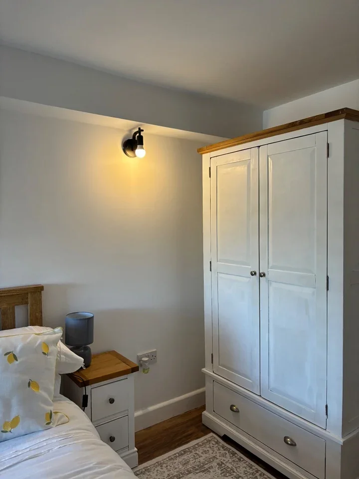 Room New Road in Rochester