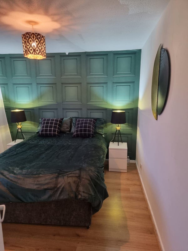 Room Elsa Road in Manchester