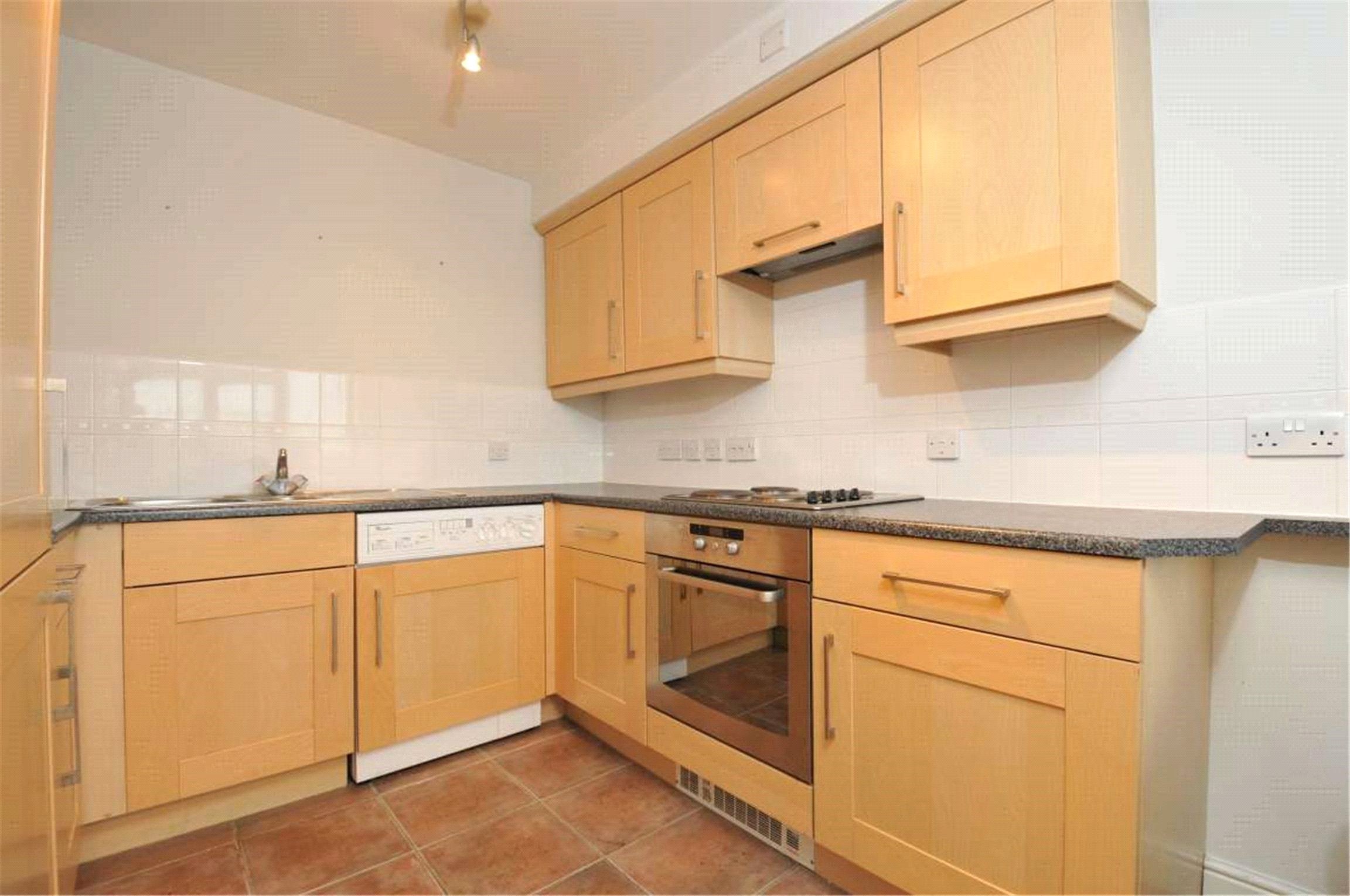 Flat Dennett Road in Greater London