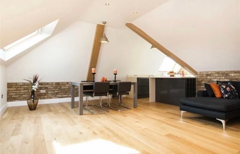 Room Rowhill Road in Greater London
