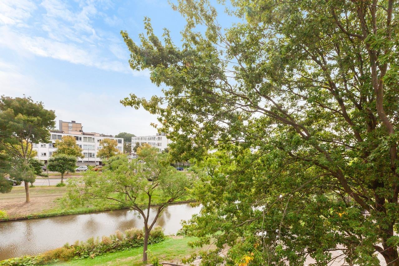 Appartement Burgemeester Van Haarenlaan in Schiedam