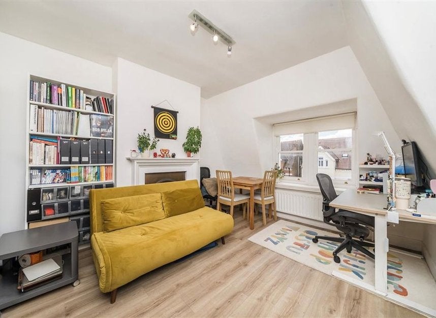 Flat Priory Road in Greater London