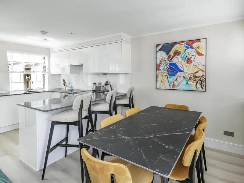 Flat Minories in City of London