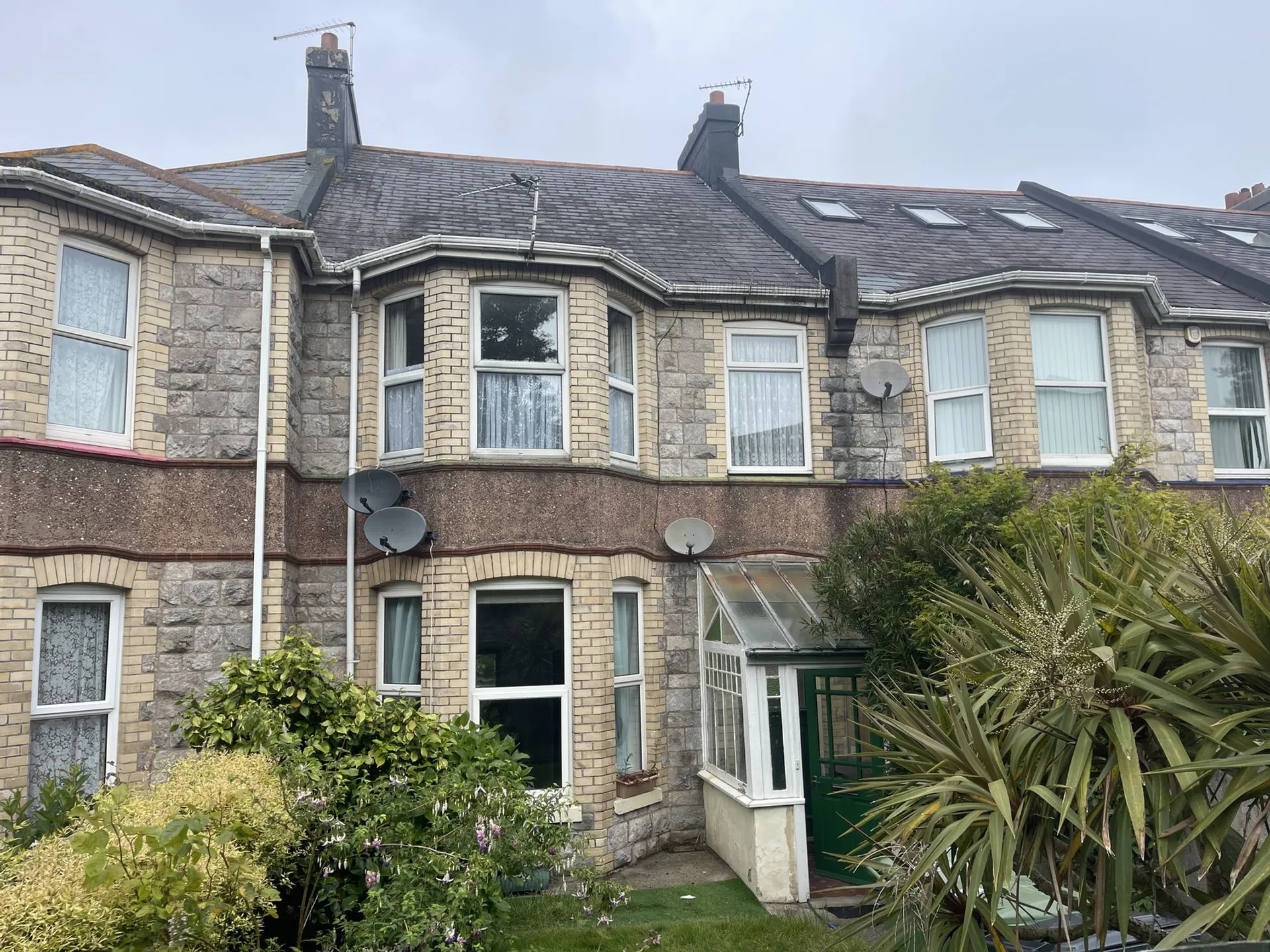 Flat Reddenhill Road in Torquay