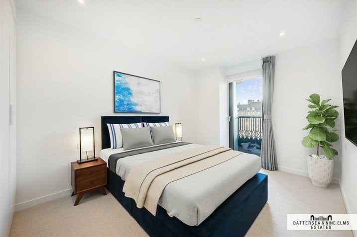 Flat Portobello Road in Greater London