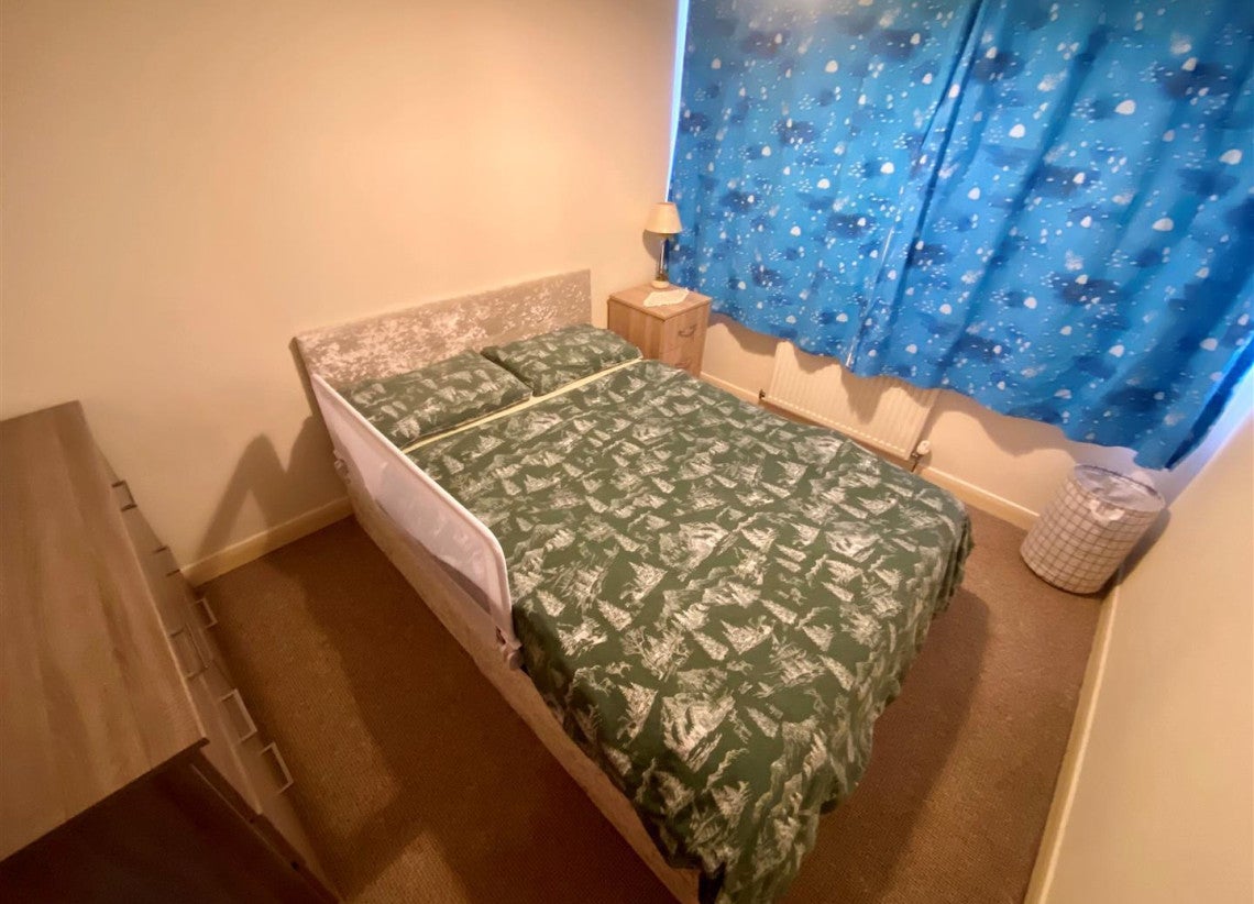 Flat Darnford Close in Coventry